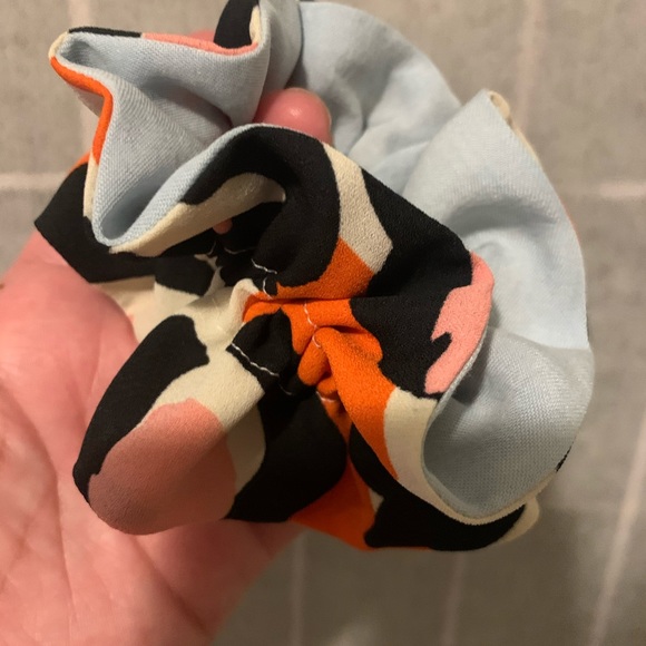 Double Ruffle Scrunchie - Picture 9 of 11